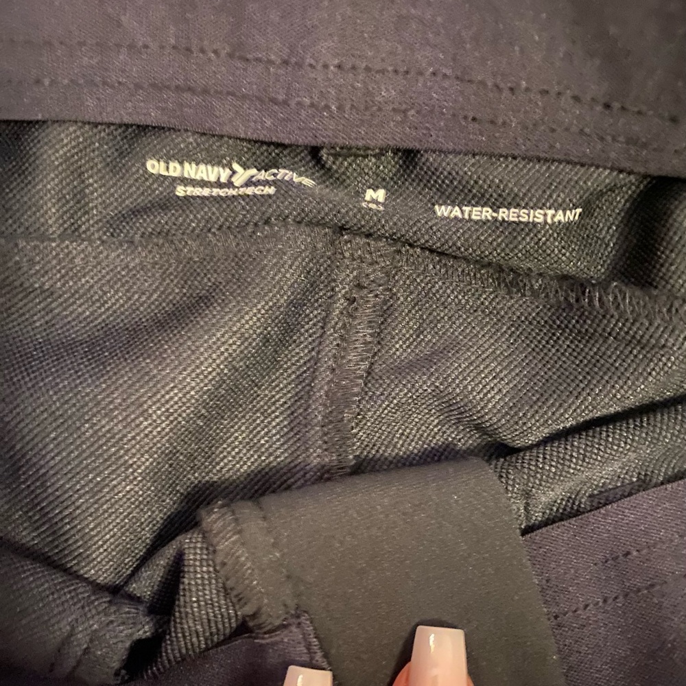 Old Navy Active StretchTech Kids Black Cargo Pants, Size M (8) - Picture 5 of 5